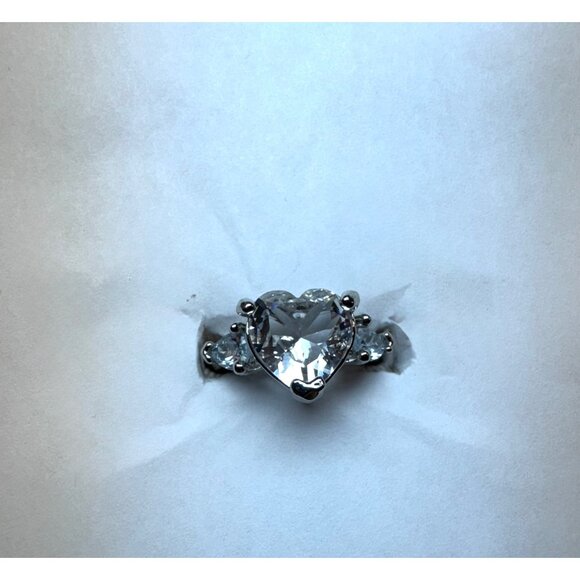 Estate Sterling Silver 925 Heart Cut Clear Stone Ring Size 5.75, 2.7 DWT - Picture 6 of 11